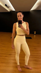 Cropped Canoa Baunilha Harmonia | Top Feminino para Yoga, Pilates e Dia a Dia