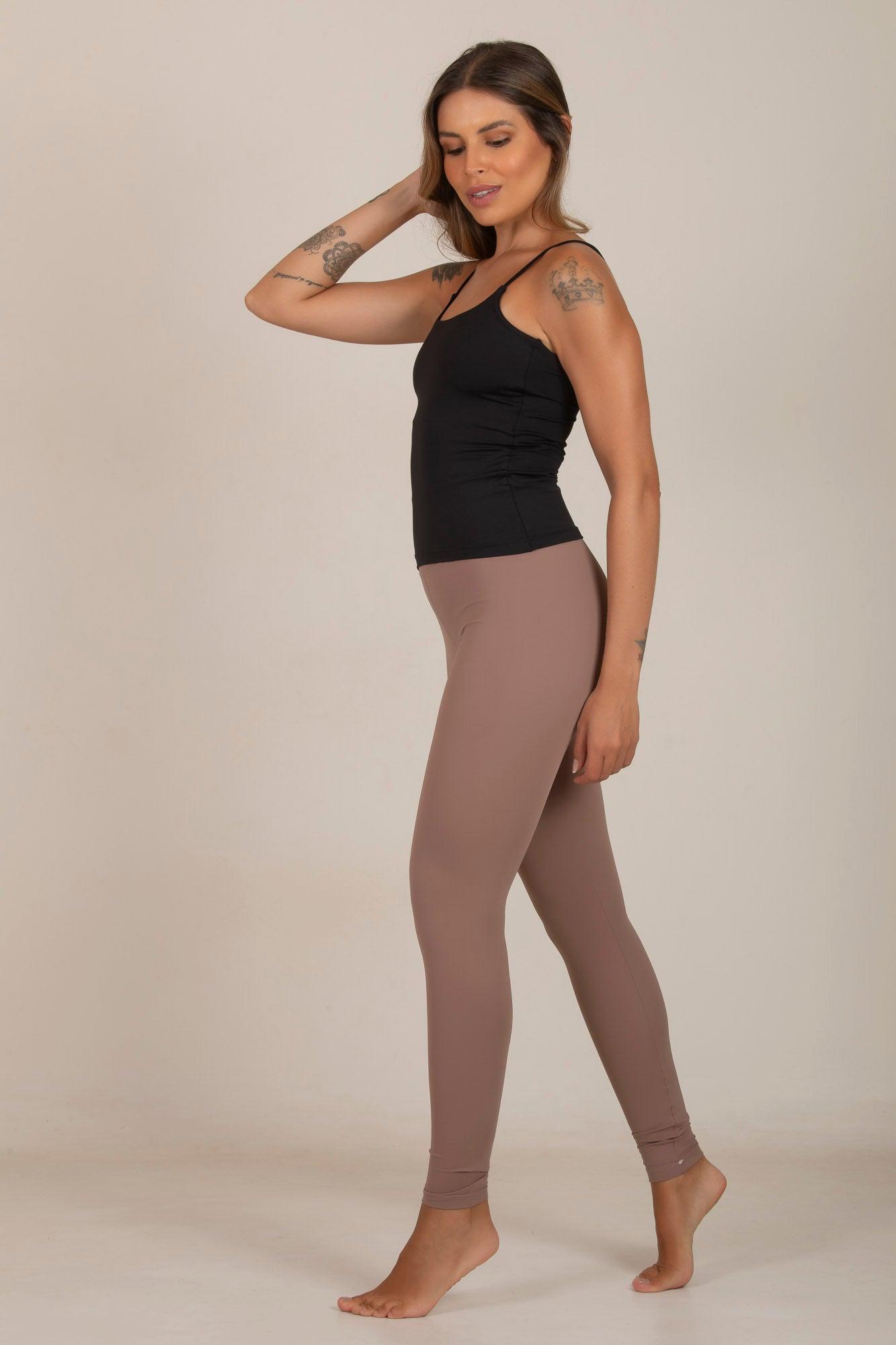 Regata Flow Preto - Força - inayoga