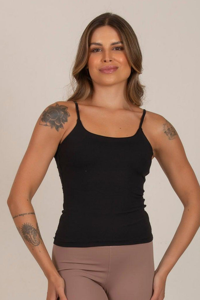 Regata Flow Preto - Força - inayoga