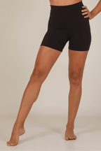 Short Básico Preto Força - inayoga
