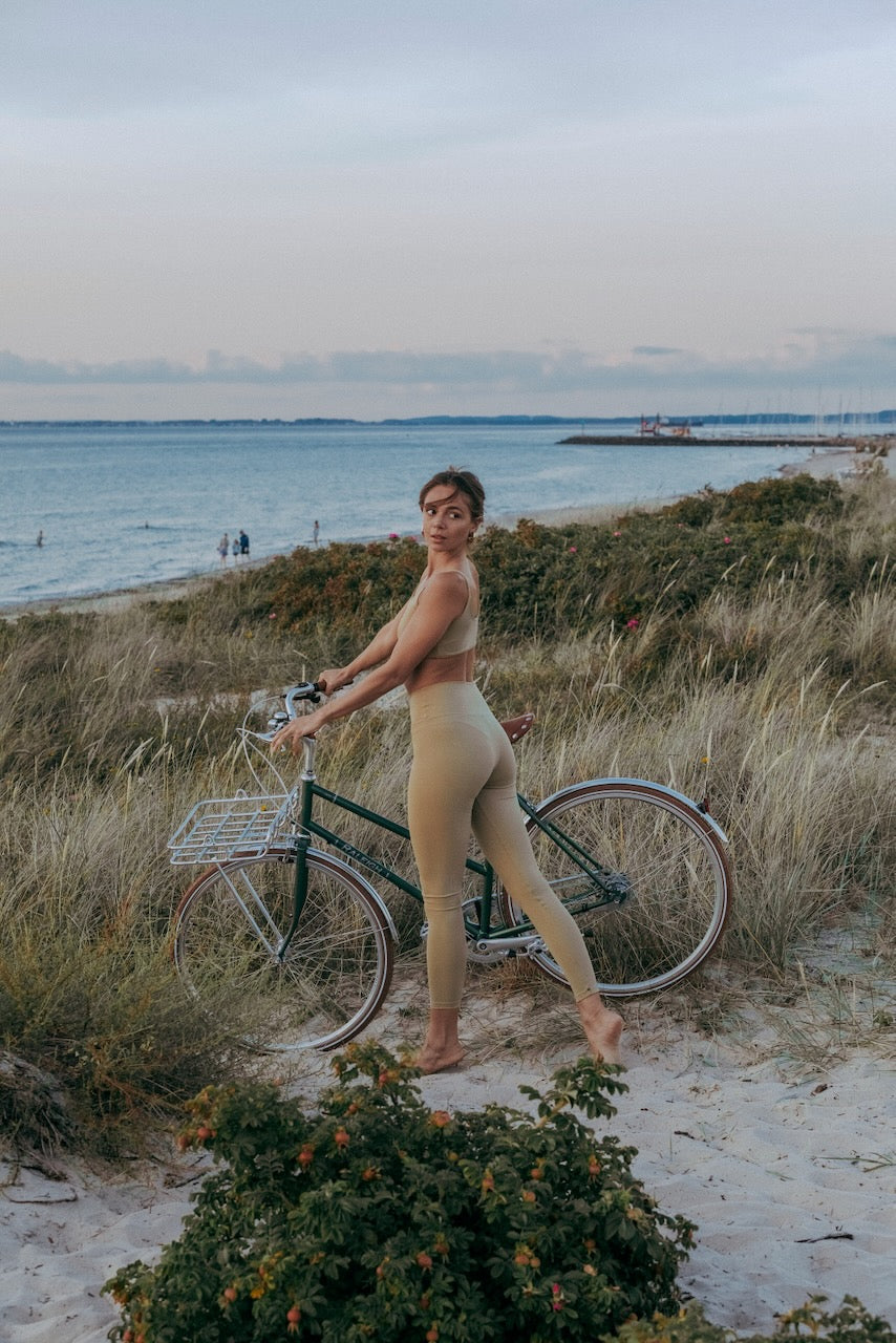 ina yoga conjunto orvalho