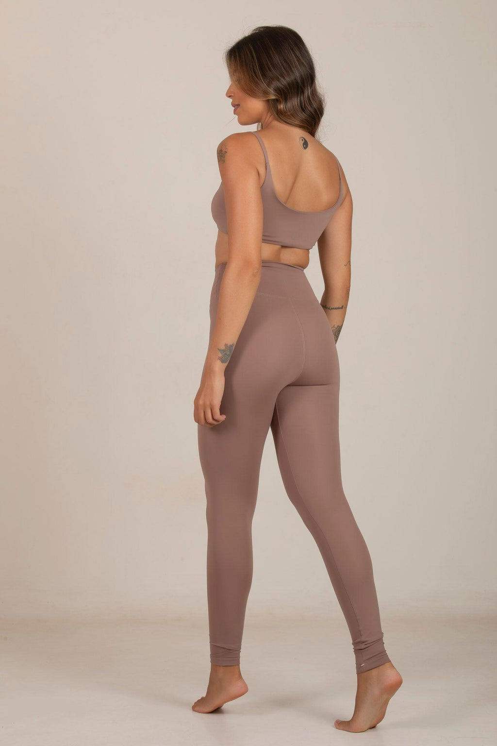 Top Básico Avelã - inayoga