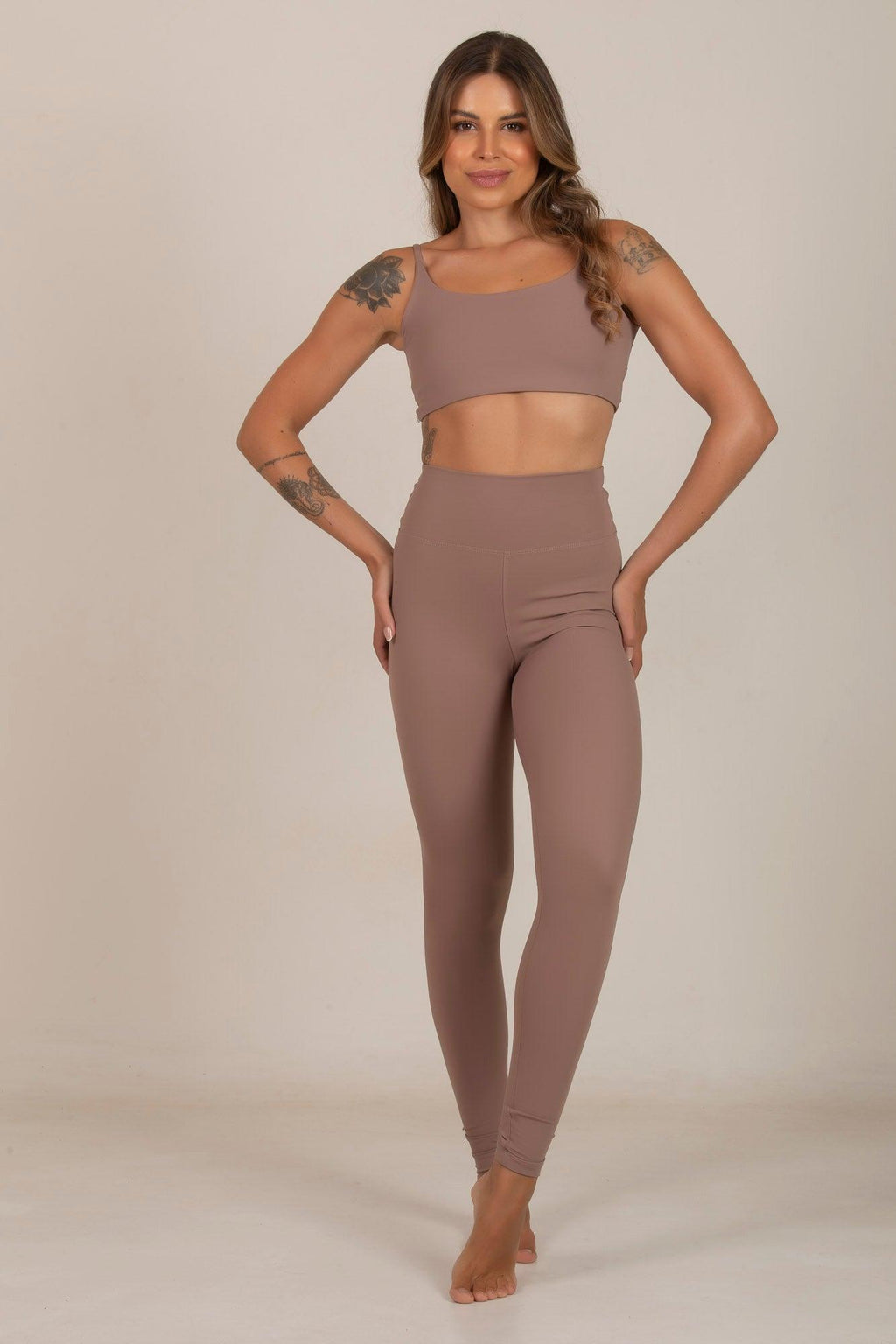 Top Básico Avelã - inayoga