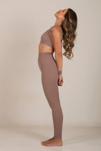 Top Básico Avelã - inayoga